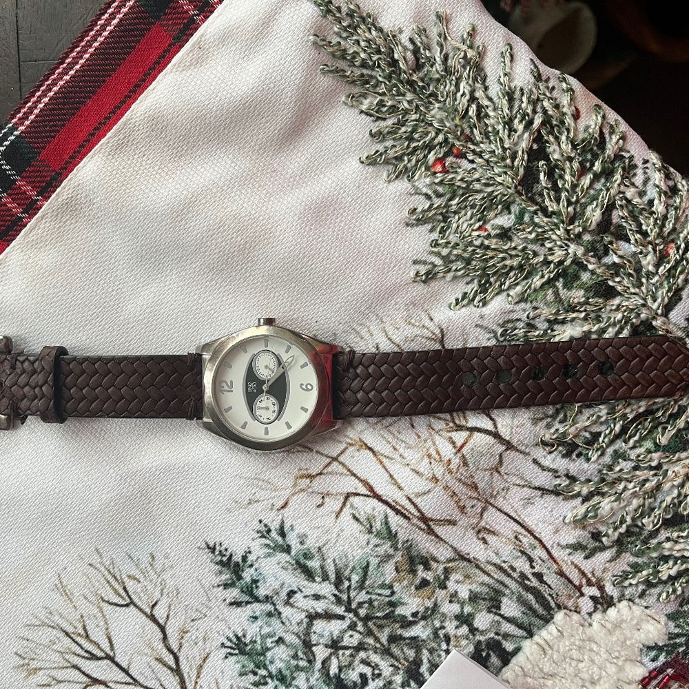 Uno de 50 Handcrafted Brown Embossed Leather Silver "One Minute" Wrist Watch